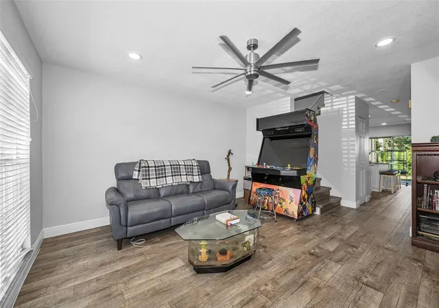4th image of 3403 W Wyoming Cir #3403, Tampa, FL 33611 | MLS# TB8538992
