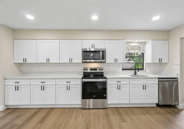 5th image of 612 Rodney Dr, Altamonte Springs, FL 32701 | MLS# O6433688