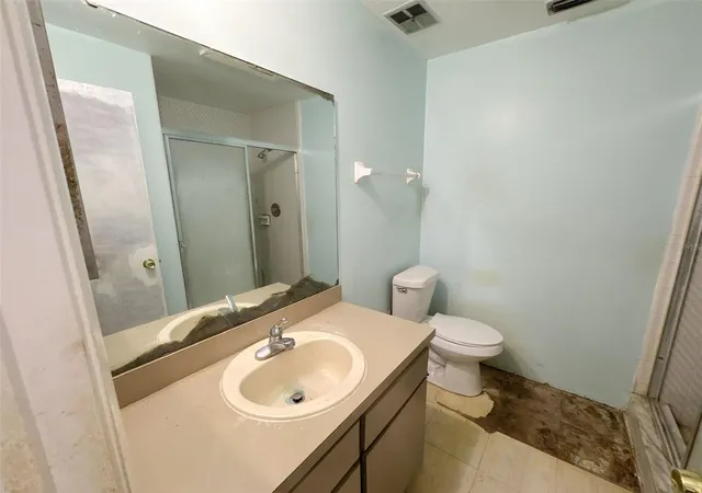 3rd image of 762 Kings Cove Ct, Orlando, FL 32807 | MLS# O6433691