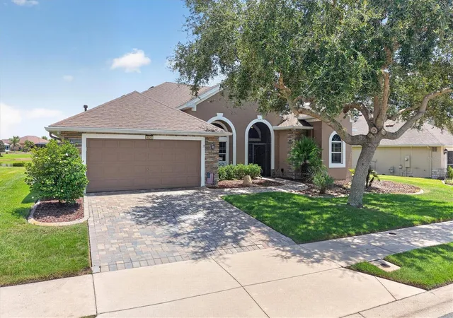 4th image of 8920 Bridgeport Bay Cir, Mount Dora, FL 32757 | MLS# O6433697