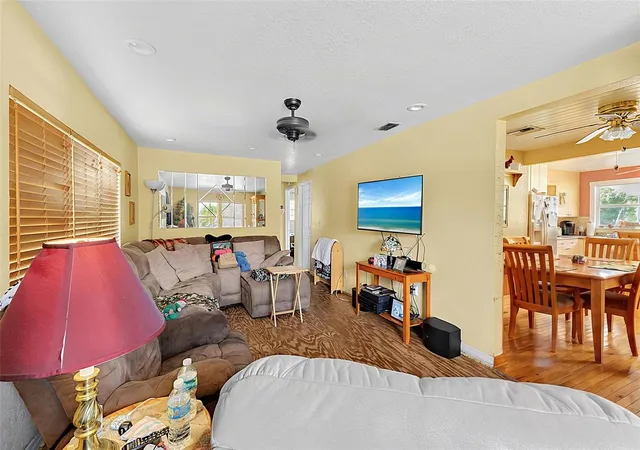 5th image of 8725 N 26Th St, Tampa, FL 33604 | MLS# V4950735