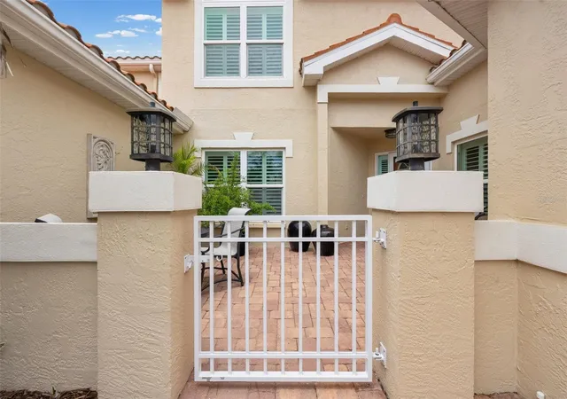 2nd image of 264 Woods Point Rd, Osprey, FL 34229 | MLS# A4703025