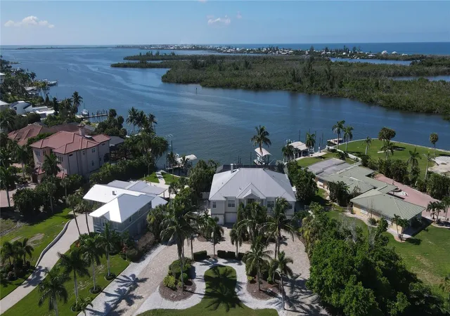 2nd image of 100 Buccaneer Bnd, Placida, FL 33946 | MLS# D6148416