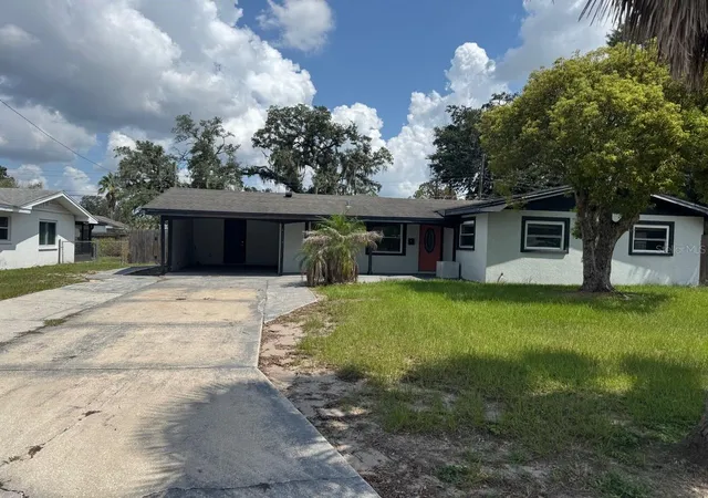 Photo 1 of Sale Pending at 415 Boger Blvd N, Lakeland, FL 33803 | MLS# L4964301 | Listing updated on 2026-08-27