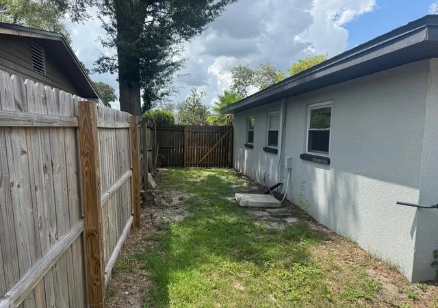 Photo 34 of Sale Pending at 415 Boger Blvd N, Lakeland, FL 33803 | MLS# L4964301 | Listing updated on 2026-08-27