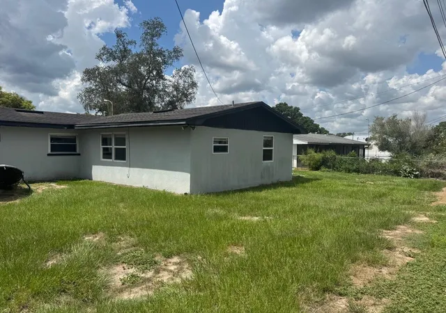Photo 4 of Sale Pending at 415 Boger Blvd N, Lakeland, FL 33803 | MLS# L4964301 | Listing updated on 2026-08-27
