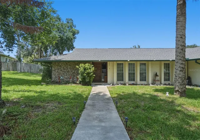 Photo 3 of Single family home for sale at 701 Milan Ct, Altamonte Springs, FL 32714 | MLS# O6433750 | Listing updated on 2026-10-06