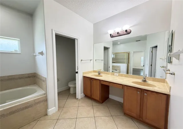 3rd image of 6317 Rolden Ct, Mount Dora, FL 32757 | MLS# O6433759
