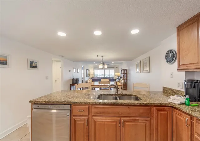 4th image of 12901 Gulf Ln #503, Madeira Beach, FL 33708 | MLS# TB8539090