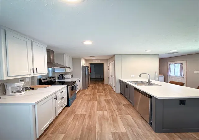 5th image of 17690 Se 35Th Ter, Inglis, FL 34449 | MLS# OM730457
