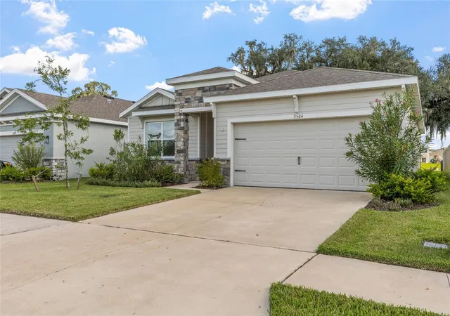2nd image of 3504 Crescent Peak Wy, Plant City, FL 33565 | MLS# TB8539099