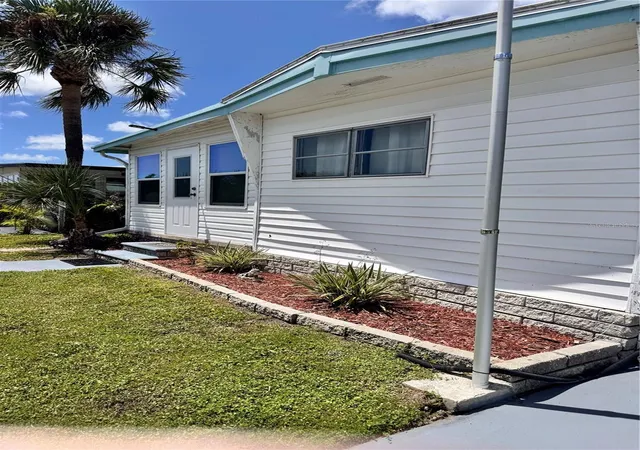 Photo 3 of Manufactured home for sale at 6100 62nd Avenue N #43, Pinellas Park, FL 33781 | MLS# TB8539122 | Listing updated on 2026-09-25
