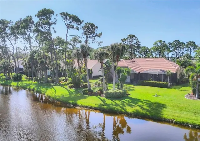 3rd image of 2087 Timucua Trl, Nokomis, FL 34275 | MLS# O6433794