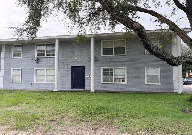 1st image of 5328 Whiteway Dr, Temple Terrace, FL 33617 | MLS# TB8539141