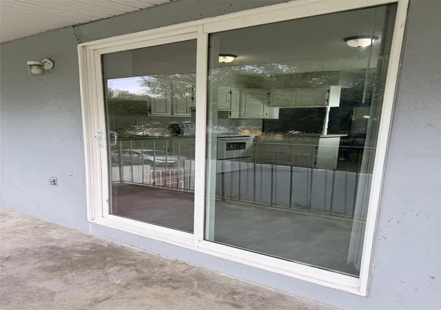 2nd image of 5328 Whiteway Dr, TEMPLE TERRACE, FL 33617