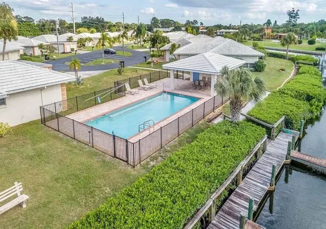 16th image of 108 Villa Dr #108, Osprey, FL 34229 | MLS# TB8539148