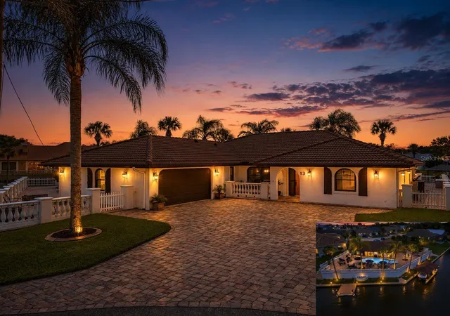 1st image of 13 Carollo Ct, Palm Coast, FL 32137 | MLS# FC320705