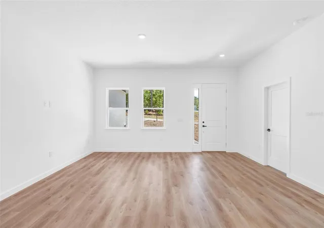 4th image of 8812 N Lansen Wy, Citrus Springs, FL 34433 | MLS# OM730472