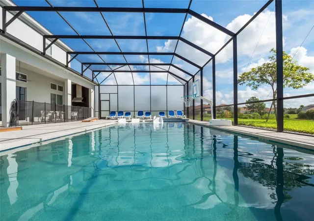 3rd image of 1660 Oak Blossom Dr, Davenport, FL 33837 | MLS# O6433819