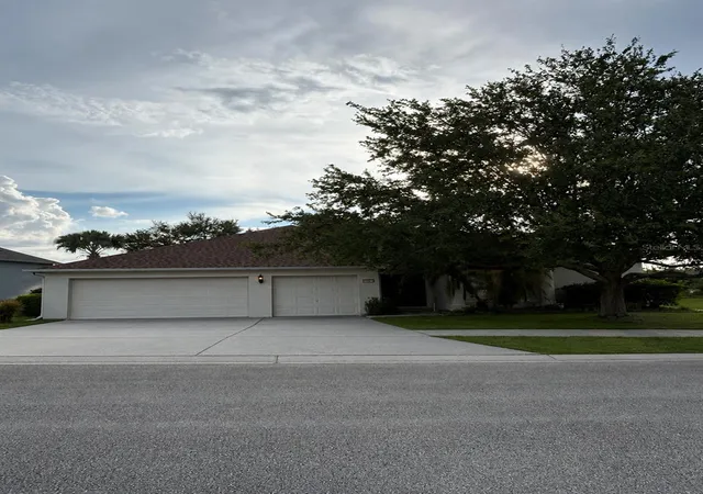 1st image of 602 Hernando Pl, Clermont, FL 34715 | MLS# O6433824
