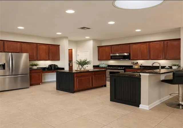 Photo 3 of Sale Pending at 602 Hernando Pl, Clermont, FL 34715 | MLS# O6433824 | Listing updated on 2026-08-23