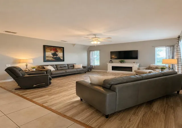 Photo 3 of Sale Pending at 602 Hernando Pl, Clermont, FL 34715 | MLS# O6433824 | Listing updated on 2026-08-23