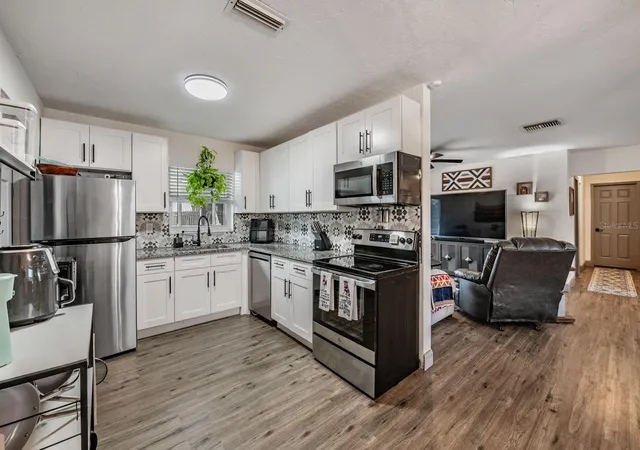 4th image of 958 Cobblestone Dr, Spring Hill, FL 34606 | MLS# TB8539159
