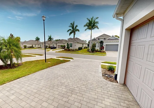 2nd image of 17420 Jadestone Ct, Venice, FL 34293 | MLS# C7529624