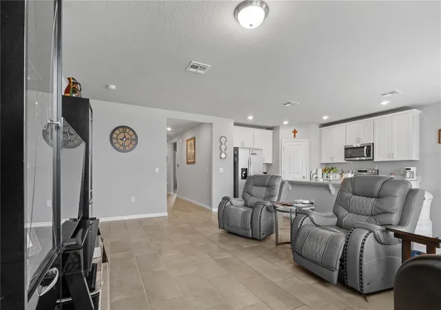 3rd image of 1502 Branchwood Ln, Auburndale, FL 33823 | MLS# P4939604