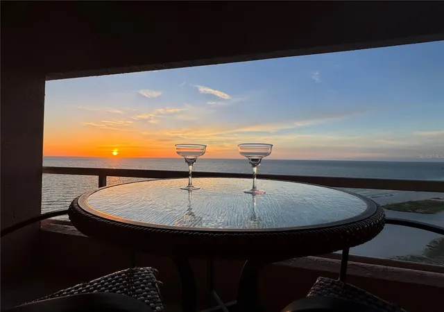 4th image of 1310 Gulf Blvd, Clearwater, FL 33767