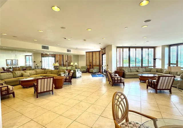 2nd image of 1310 Gulf Blvd, Clearwater Beach, FL 33767