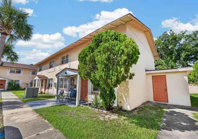 Photo 2 of Townhouse for sale at 1600 S Palmetto Ave #114, South Daytona, FL 32119 | MLS# V4950743 | Listing updated on 2026-08-22