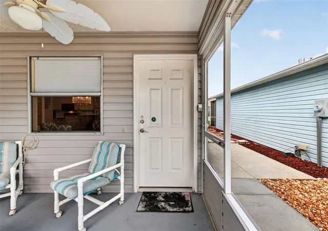image of 214 Montoya Dr, Lady Lake, FL 32159 | MLS# G5116509