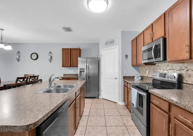 4th image of 3839 Crystal Dew St, Plant City, FL 33567 | MLS# TB8539204