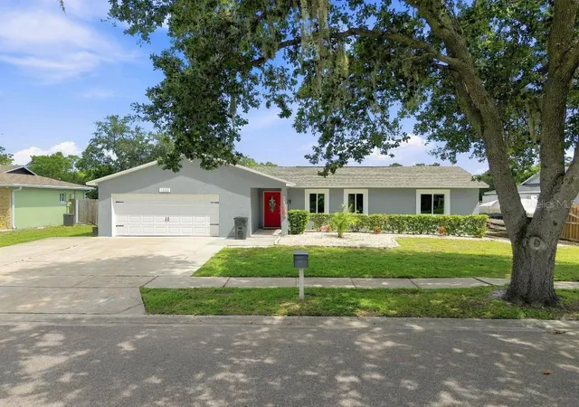 3rd image of 1660 Gladiolas Dr, Winter Park, FL 32792 | MLS# TB8539207
