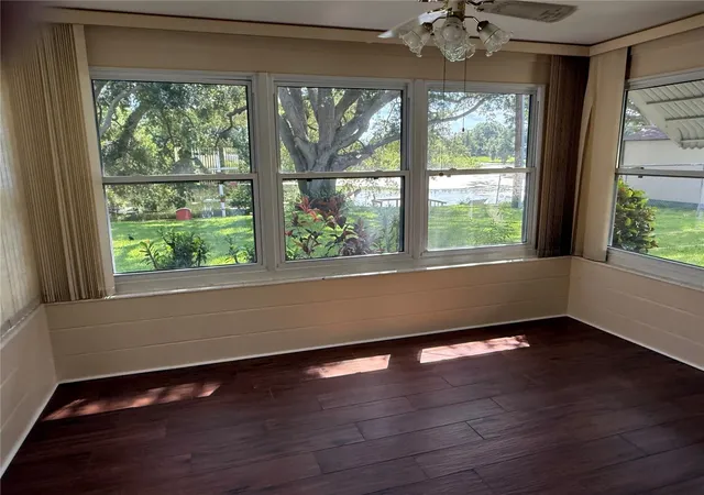 5th image of 8927 Lakewood Dr, Seminole, FL 33772 | MLS# TB8539211