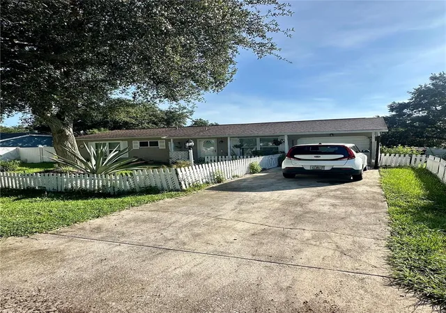 2nd image of 35 Hickory Track Wy, Ocala, FL 34472 | MLS# OM730478