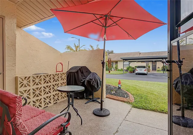 5th image of 38225 Boxwood Dr, Zephyrhills, FL 33542 | MLS# TB8539217