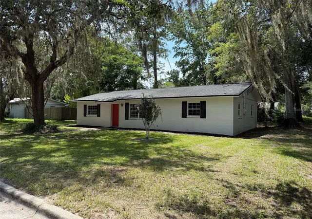 2nd image of 2100 Se 50th St, Gainesville, FL 32641 | MLS# GC542774