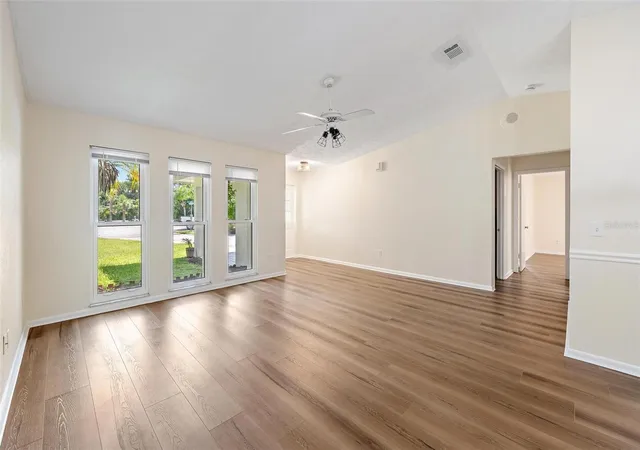 4th image of 1163 Nw 16Th Pl, Stuart, FL 34994 | MLS# O6433893