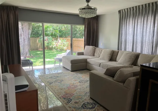 5th image of 3440 Laurel Dale Dr, Tampa, FL 33618 | MLS# TB8539235