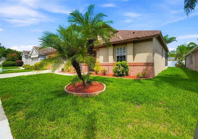 Photo 4 of Single family home for sale at 30501 Iverson Dr, Wesley Chapel, FL 33543 | MLS# TB8539252 | Listing updated on 2026-09-21