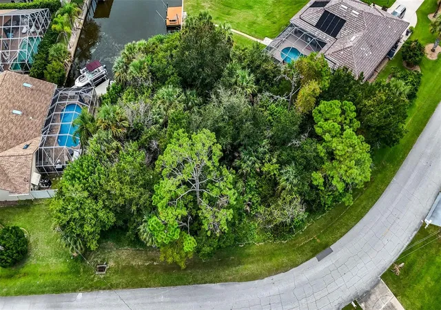 2nd image of 15 Covington Ln, Palm Coast, FL 32137 | MLS# FC320715