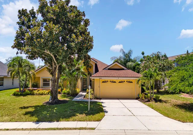 1st image of 5410 61st St E, Bradenton, FL 34203 | MLS# A4703101