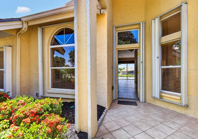 4th image of 5410 61St St E, Bradenton, FL 34203 | MLS# A4703101