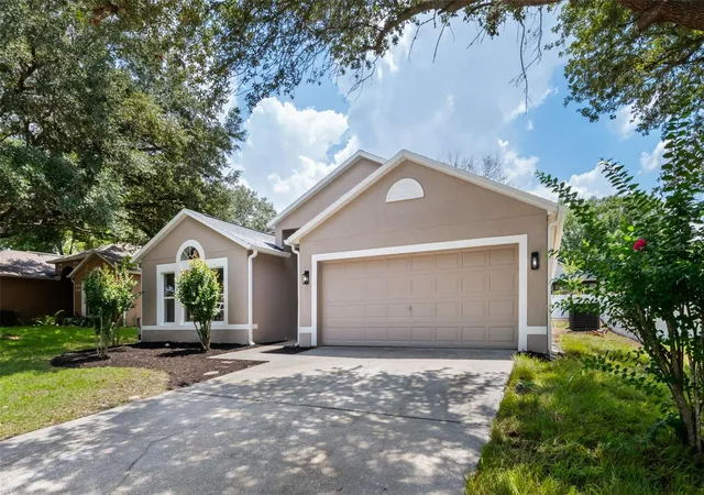 Photo 2 of Single family home for sale at 948 Welch Hl Cir, Apopka, FL 32712 | MLS# O6433924 | Listing updated on 2026-10-05
