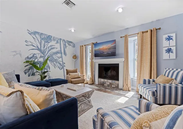 4th image of 8580 139Th Ln, Seminole, FL 33776 | MLS# TB8539285