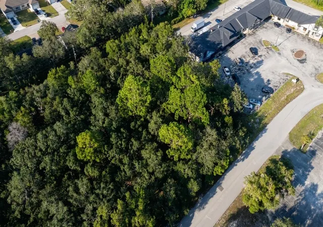 5th image of 1347 Kass Cir, Spring Hill, FL 34606 | MLS# W7888640