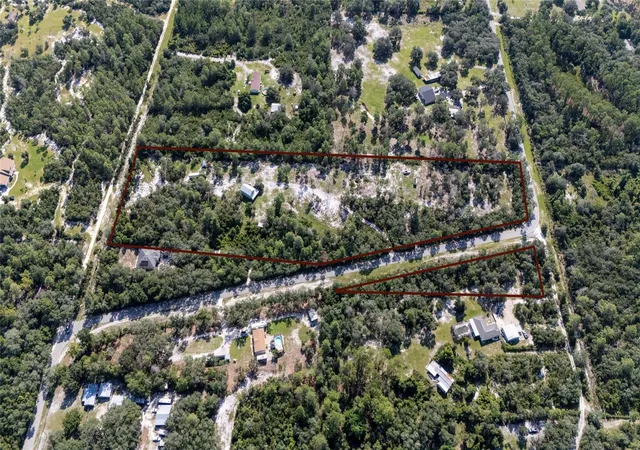 Photo 3 of Single family home for sale at 40200 Swift Rd, Eustis, FL 32736 | MLS# S5155721 | Listing updated on 2026-08-17