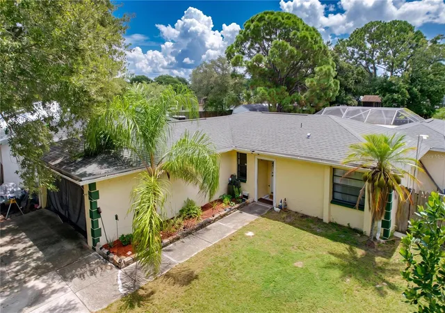 3rd image of 6250 Cedarbrook Dr N, Pinellas Park, FL 33782 | MLS# TB8539315